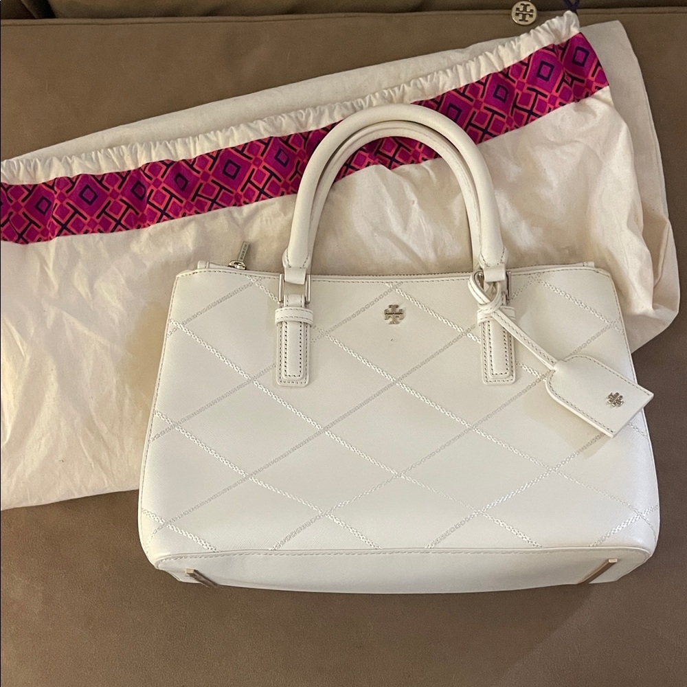 Elegant White Handbag